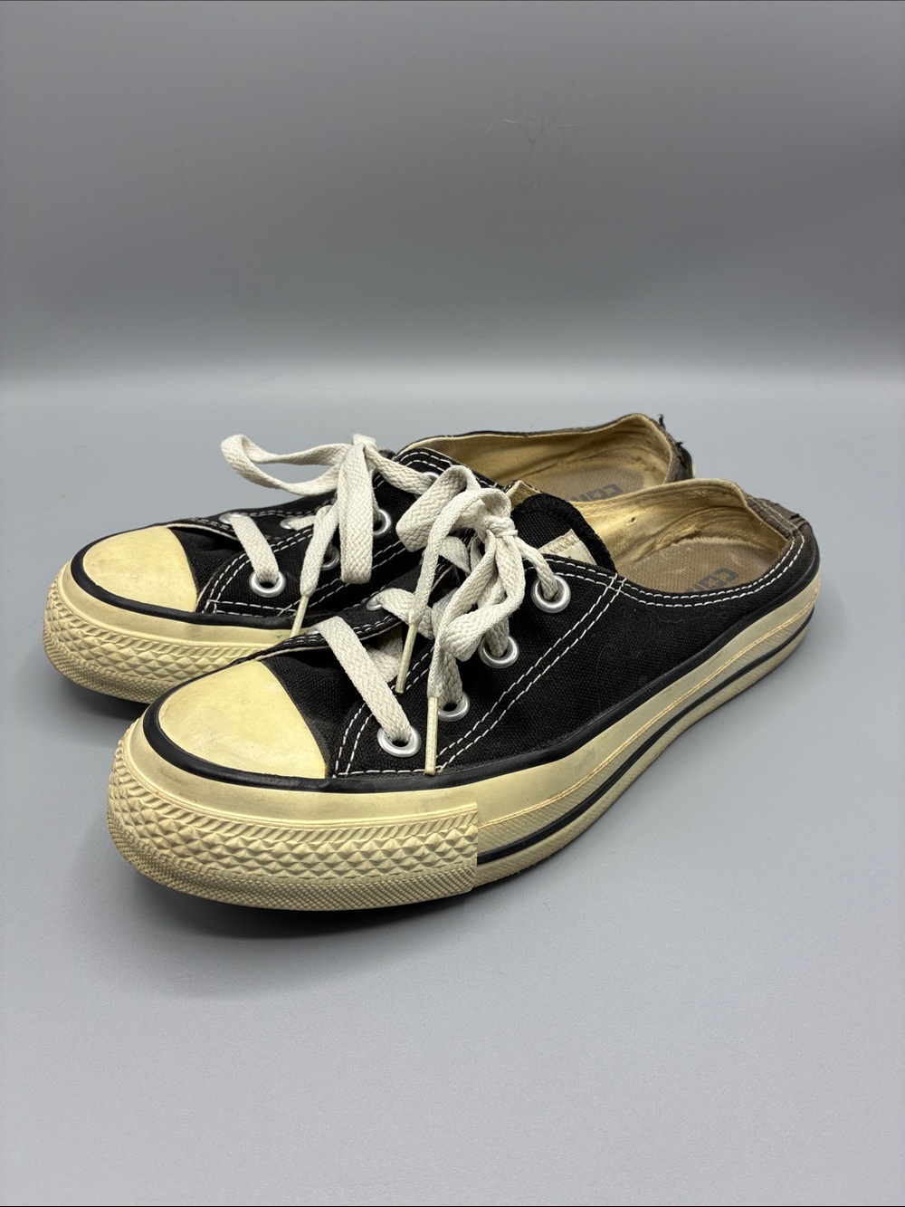 Vintage Y2K Converse Black and Cream Canvas Low-Top Sneakers mule